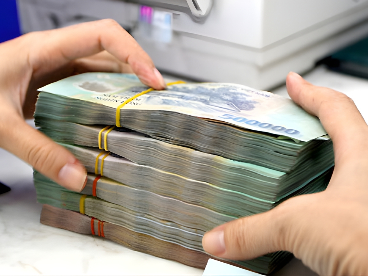 Hai bên đặt cọc và thỏa thuận chuyển nhượng quyền sử dụng đất.