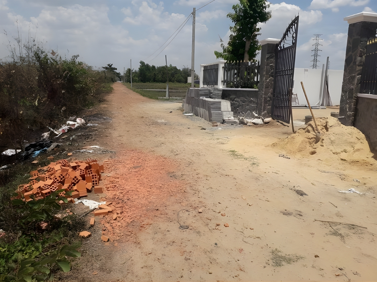 Hồ sơ xin phép xây dựng gồm bản vẽ và giấy tờ đất hợp lệ có liên quan.