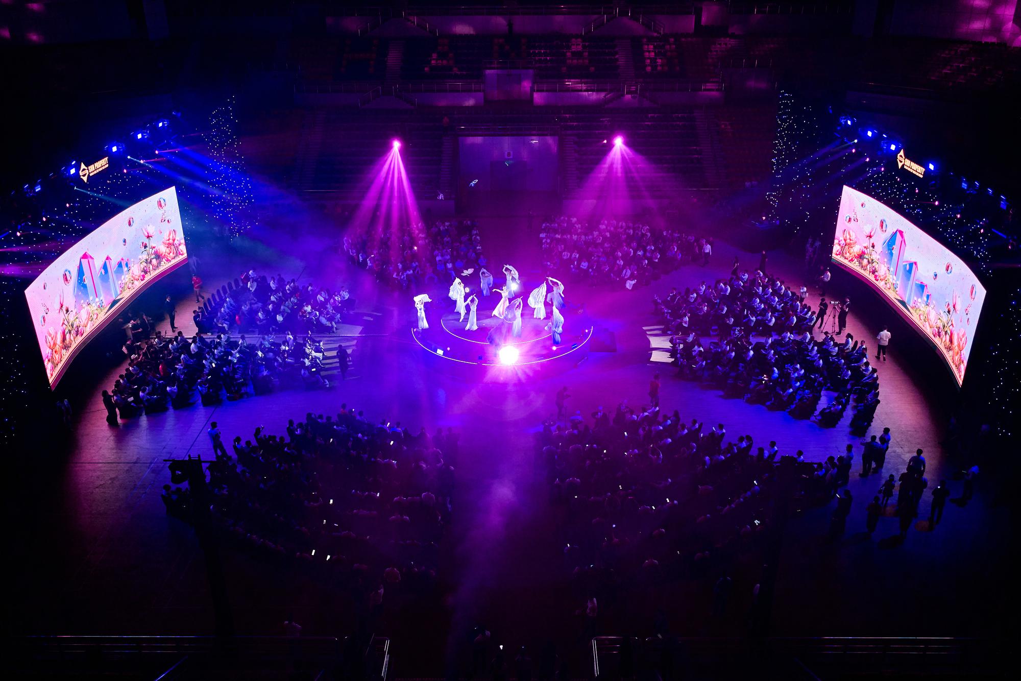 Gần 1000 khách hàng quan tâm tham dự sự kiện giới thiệu Park Residence.