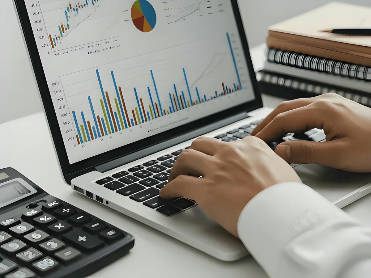 Công thức tính thuế hai phần trăm trên giá chuyển nhượng.