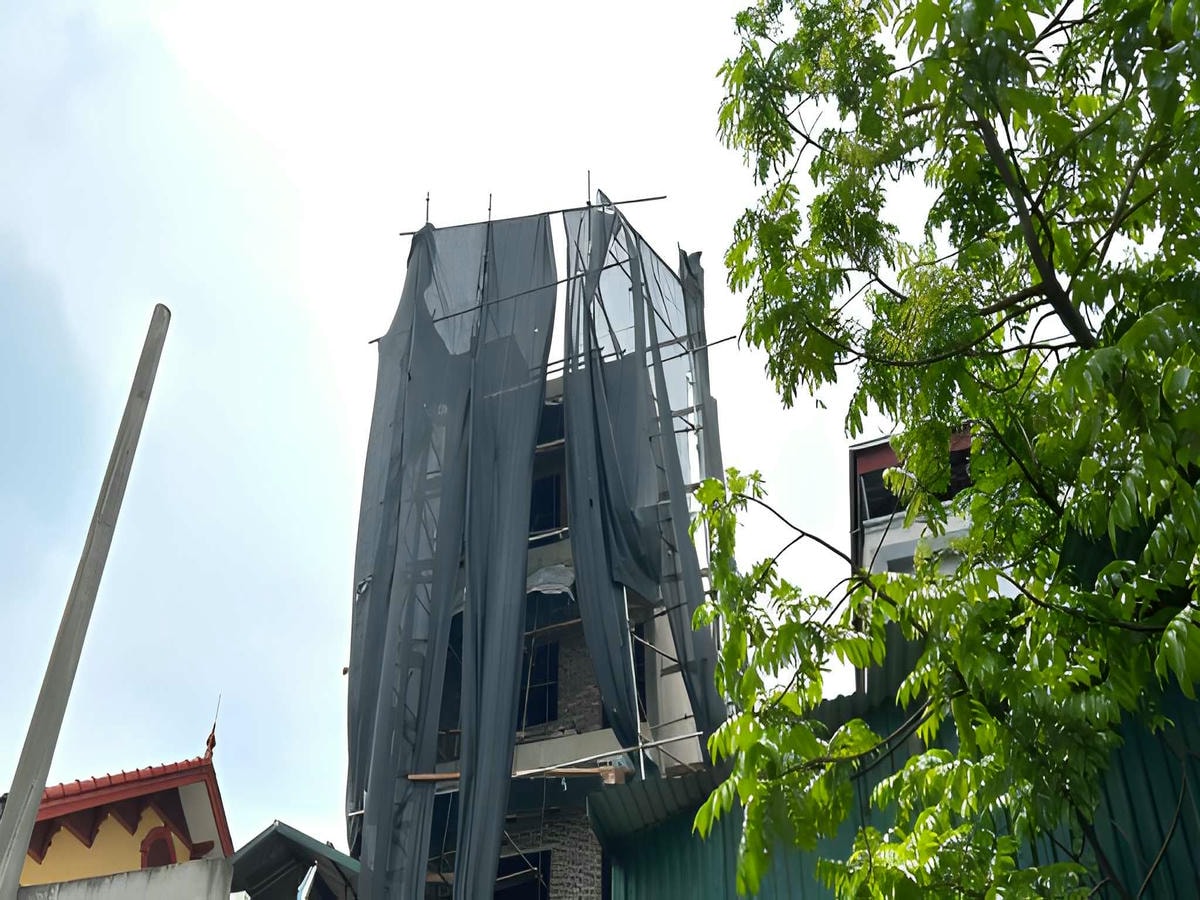 Lưu ý pháp lý với đất nền và nhà ở hình thành tương lai.