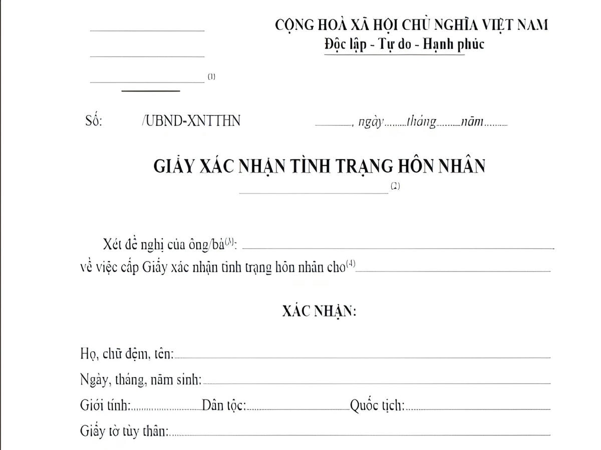 Bên mua chuẩn bị giấy tờ cá nhân và thông tin thanh toán.