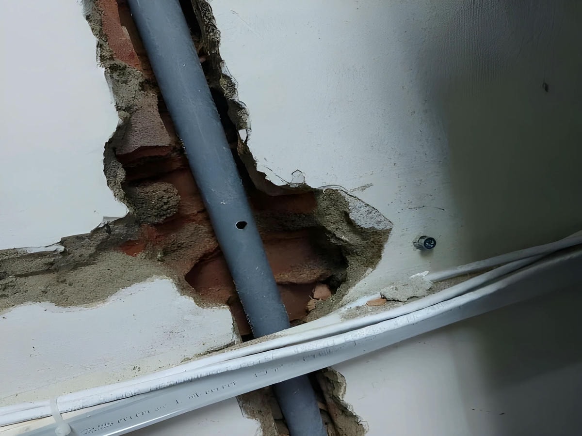 Đánh giá kỹ hệ thống điện nước để hạn chế chi phí sửa chữa.