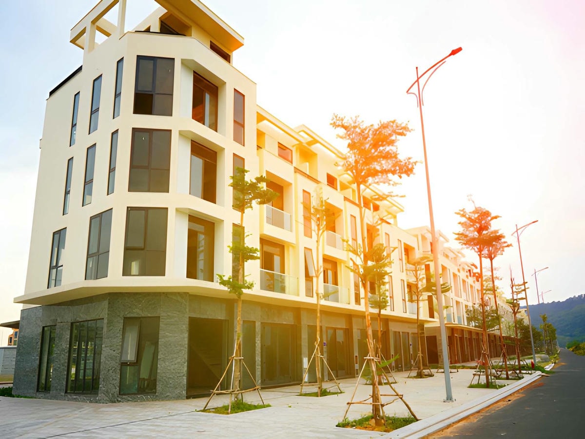 Đầu tư giá thấp nhưng tiềm ẩn rủi ro thanh khoản cao.