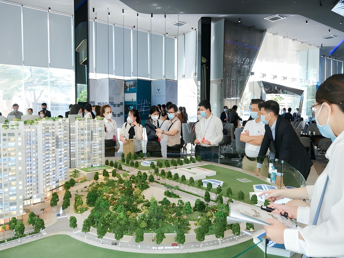 Tránh tin tưởng tuyệt đối vào môi giới hoặc quảng cáo trực tuyến.