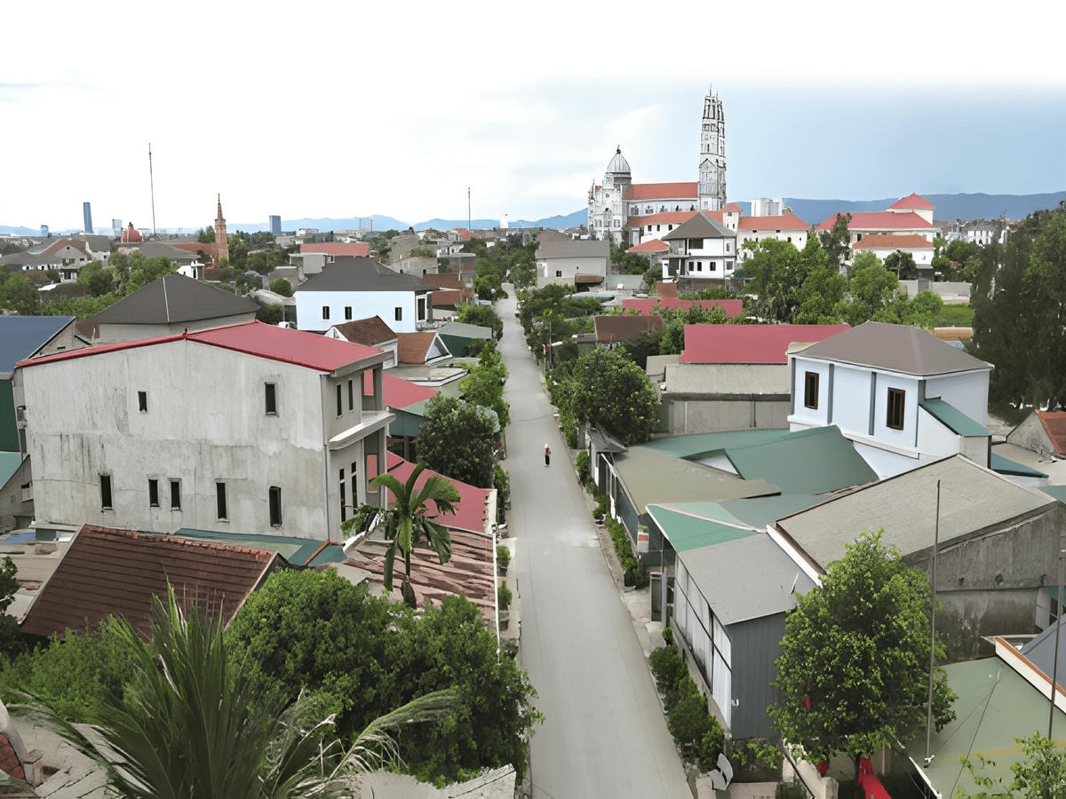 Kiểm tra pháp lý và giao dịch công chứng để hạn chế rủi ro.