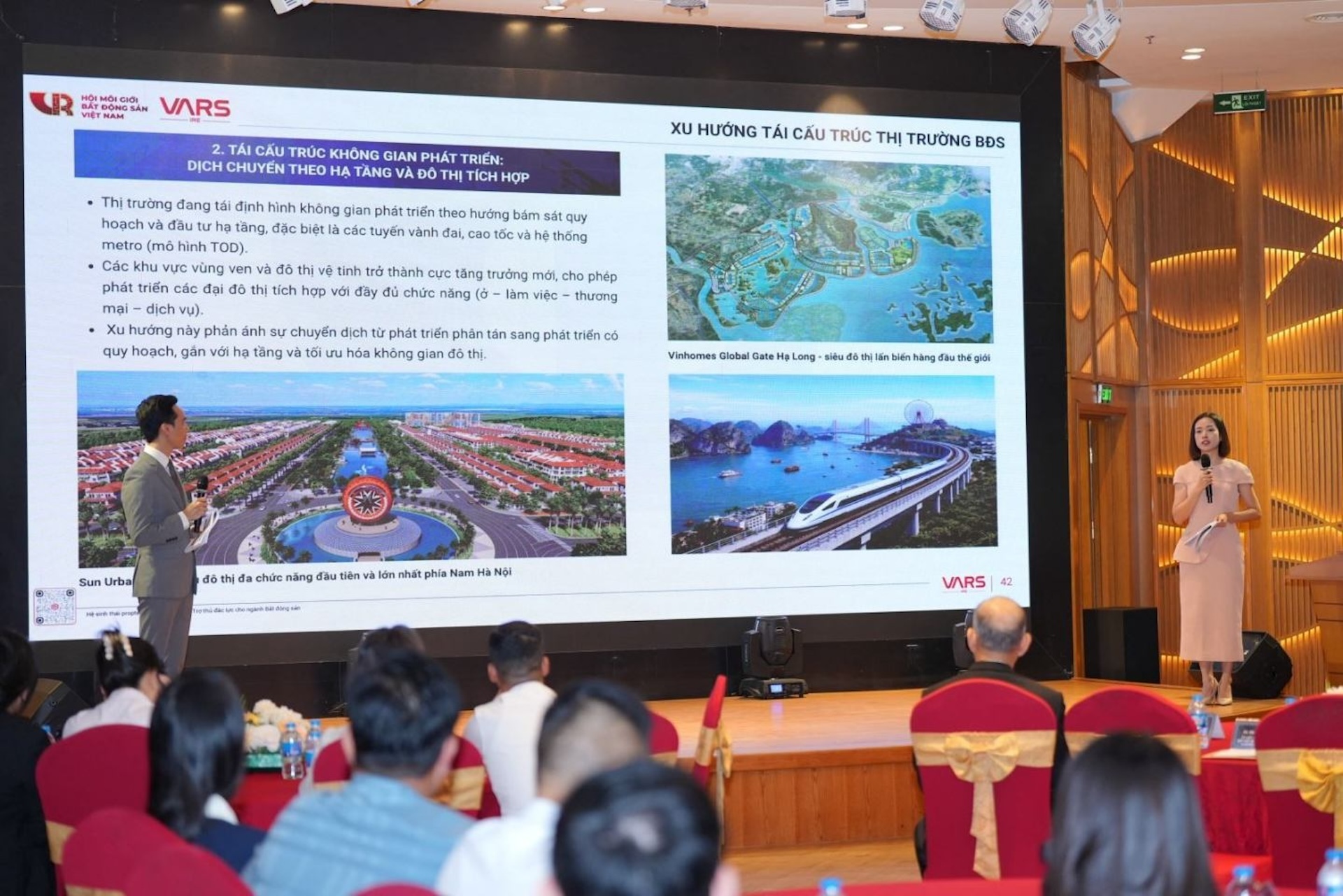 6 xu hướng tái cấu trúc thị trường bất động sản được tiết lộ tại sự kiện công bố báo cáo.