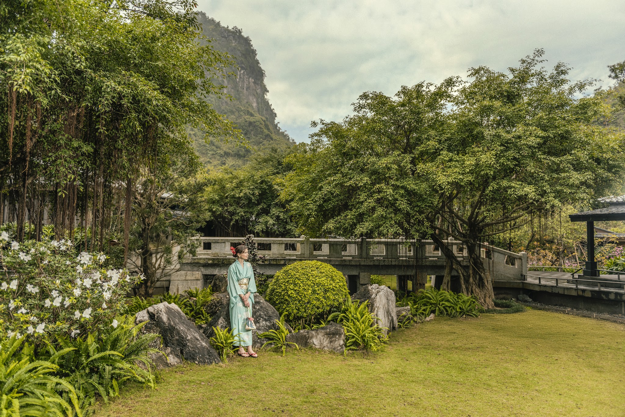 Không gian núi rừng xanh mát của khu nghỉ dưỡng