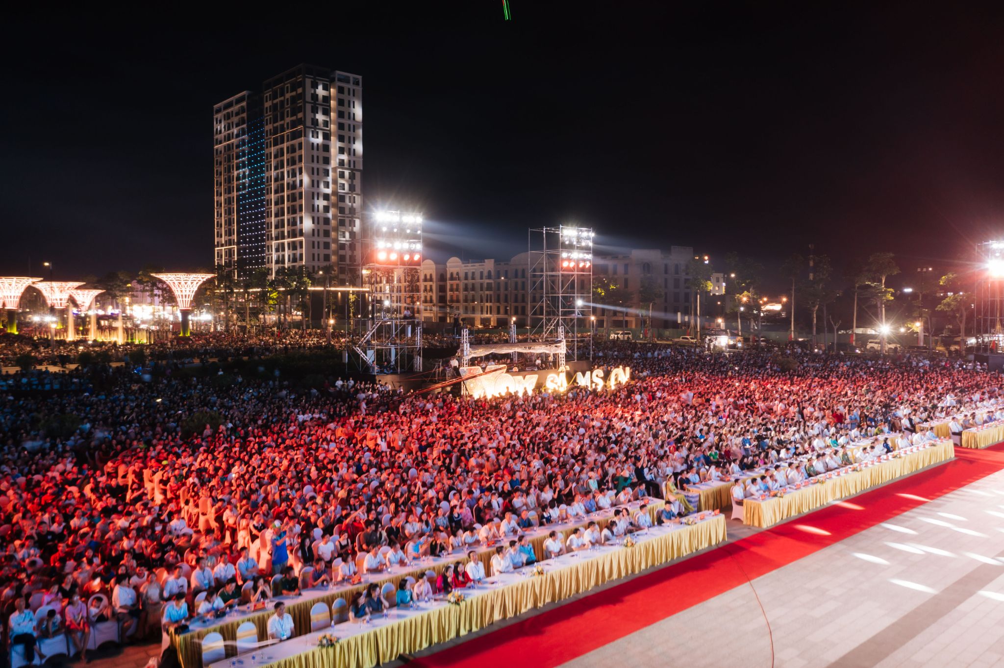 Lễ hội biển Sầm Sơn khẳng định sức hút điểm đến hàng đầu miền Bắc