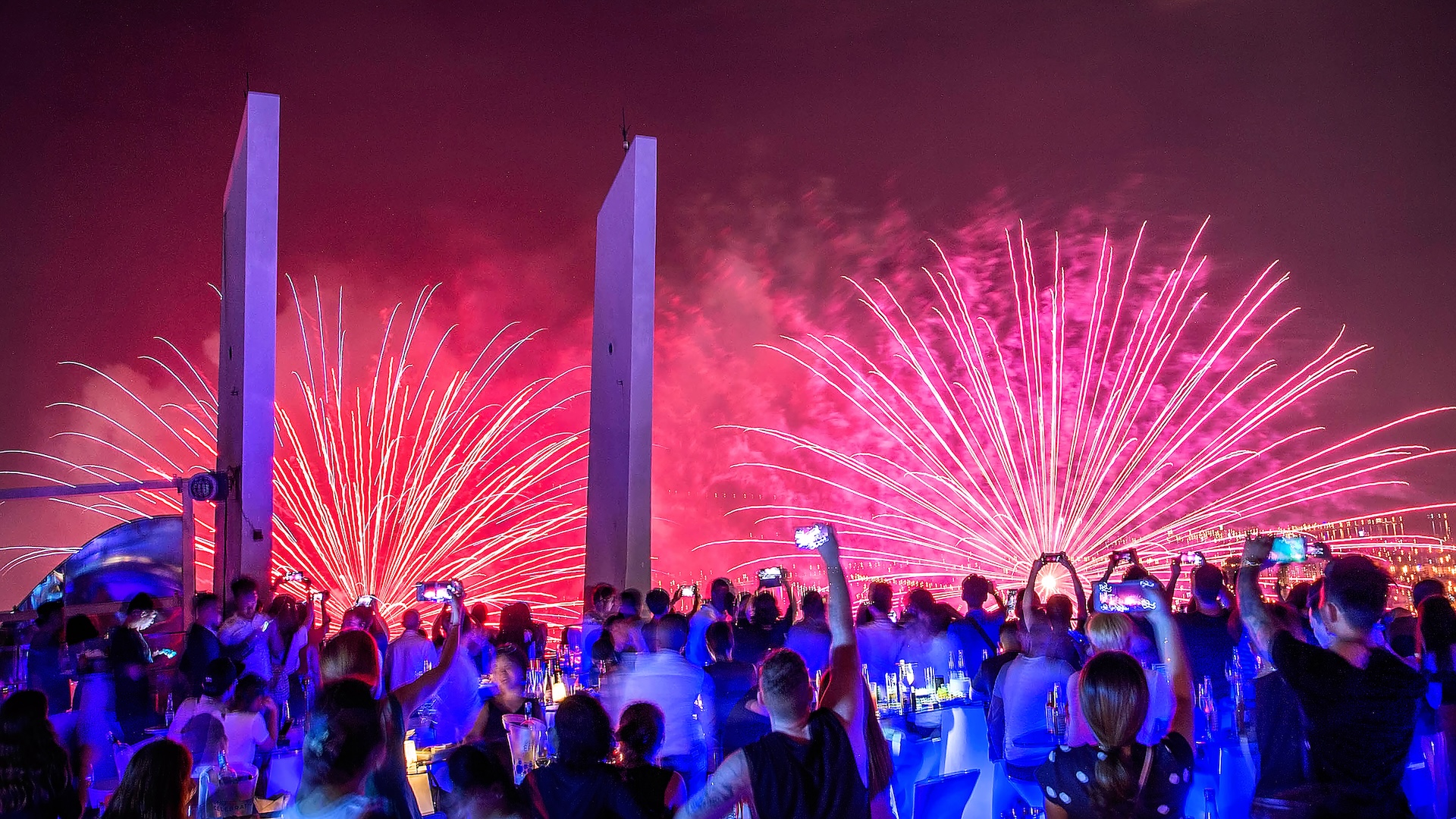 Nam Đà Nẵng hưởng lợi trực tiếp từ làn sóng du khách khổng lồ đổ về các sự kiện quy mô như Lễ hội Pháo hoa Quốc tế.