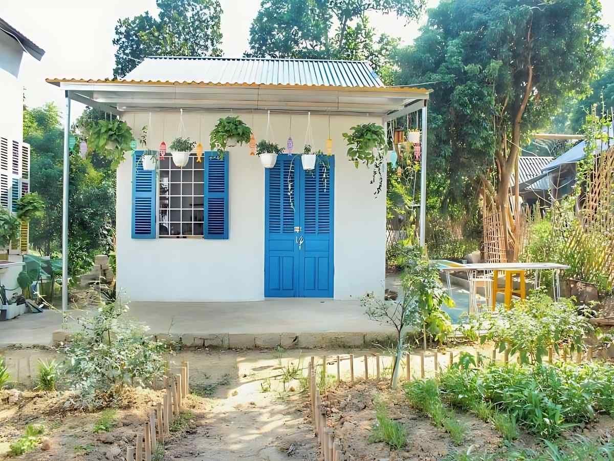 Lựa chọn sơn có độ phủ tốt và giá thành hợp lý là giải pháp chống nóng hiệu quả, tiết kiệm cho nhà cấp 4.