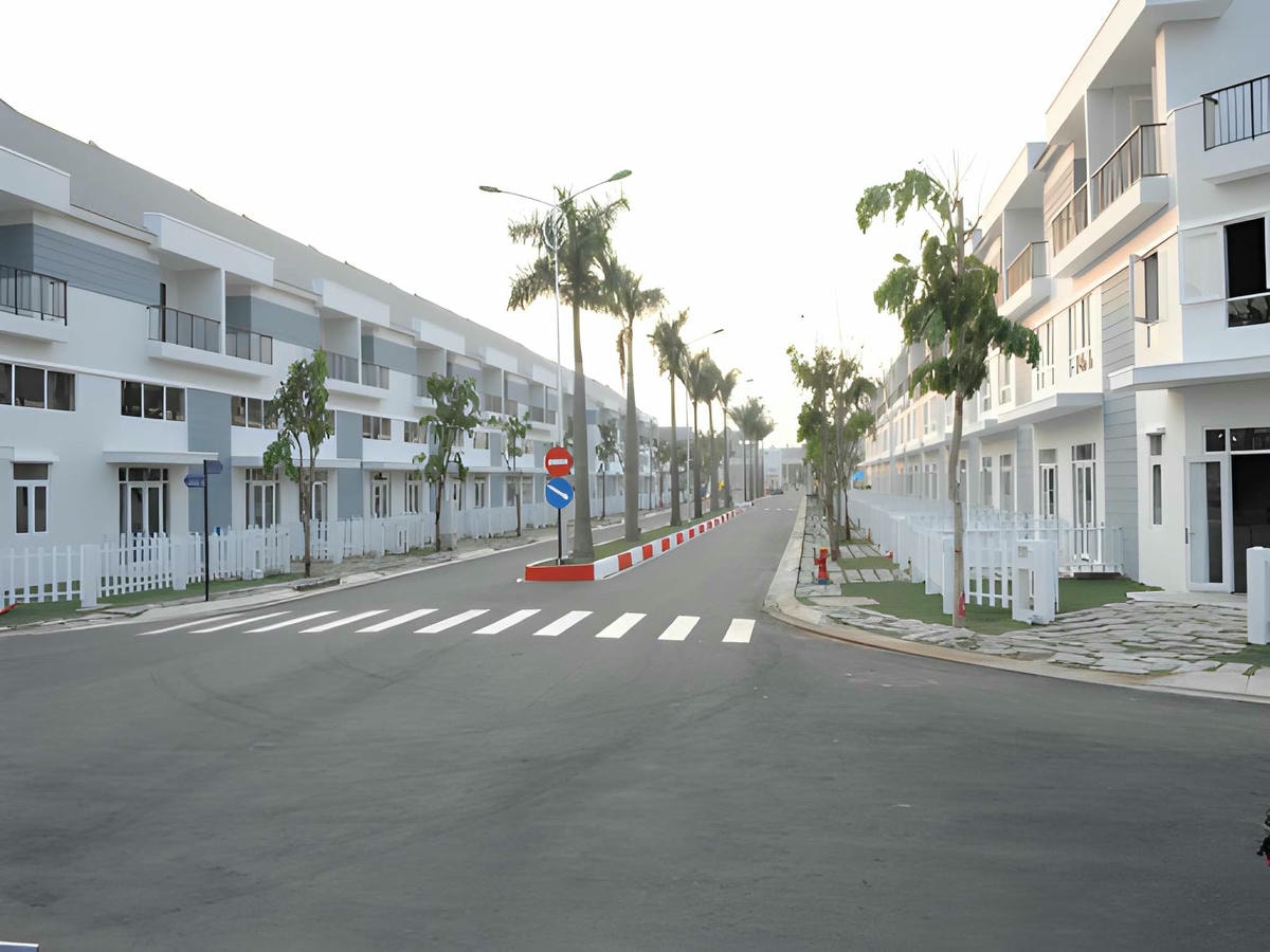 Nên ưu tiên bất động sản có pháp lý rõ ràng để đảm bảo giao dịch an toàn.