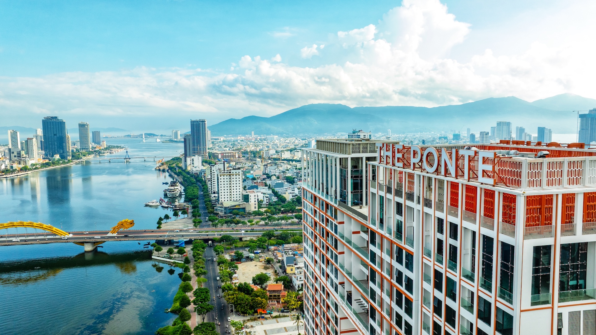 Bàn giao đúng dịp lễ hội pháo hoa, cư dân Sun Ponte Residence đón đặc quyền hiếm có