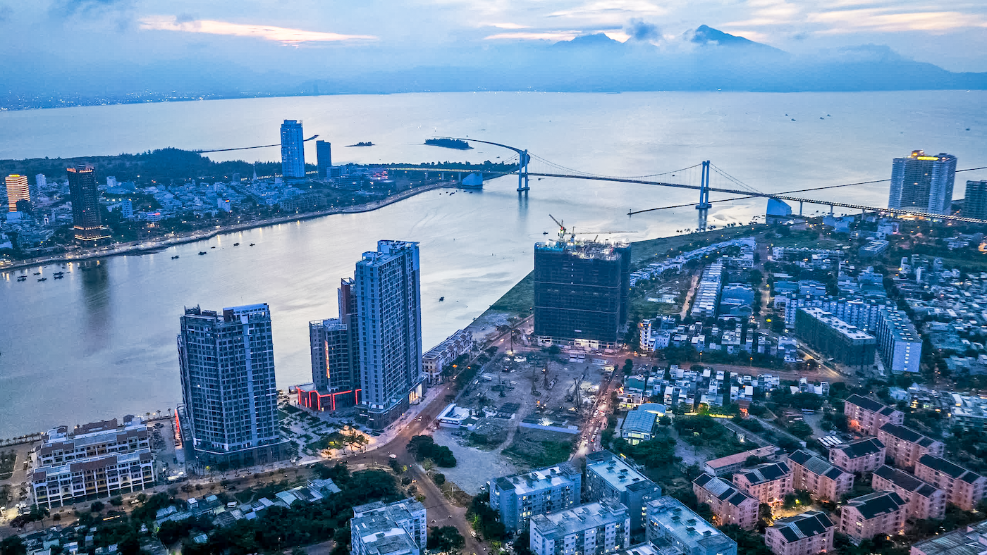 Tương tự các đô thị lớn trên thế giới, căn hộ mặt sông Hàn luôn là ưu tiên săn đón hàng đầu của giới tinh hoa nhờ tính hữu hạn.