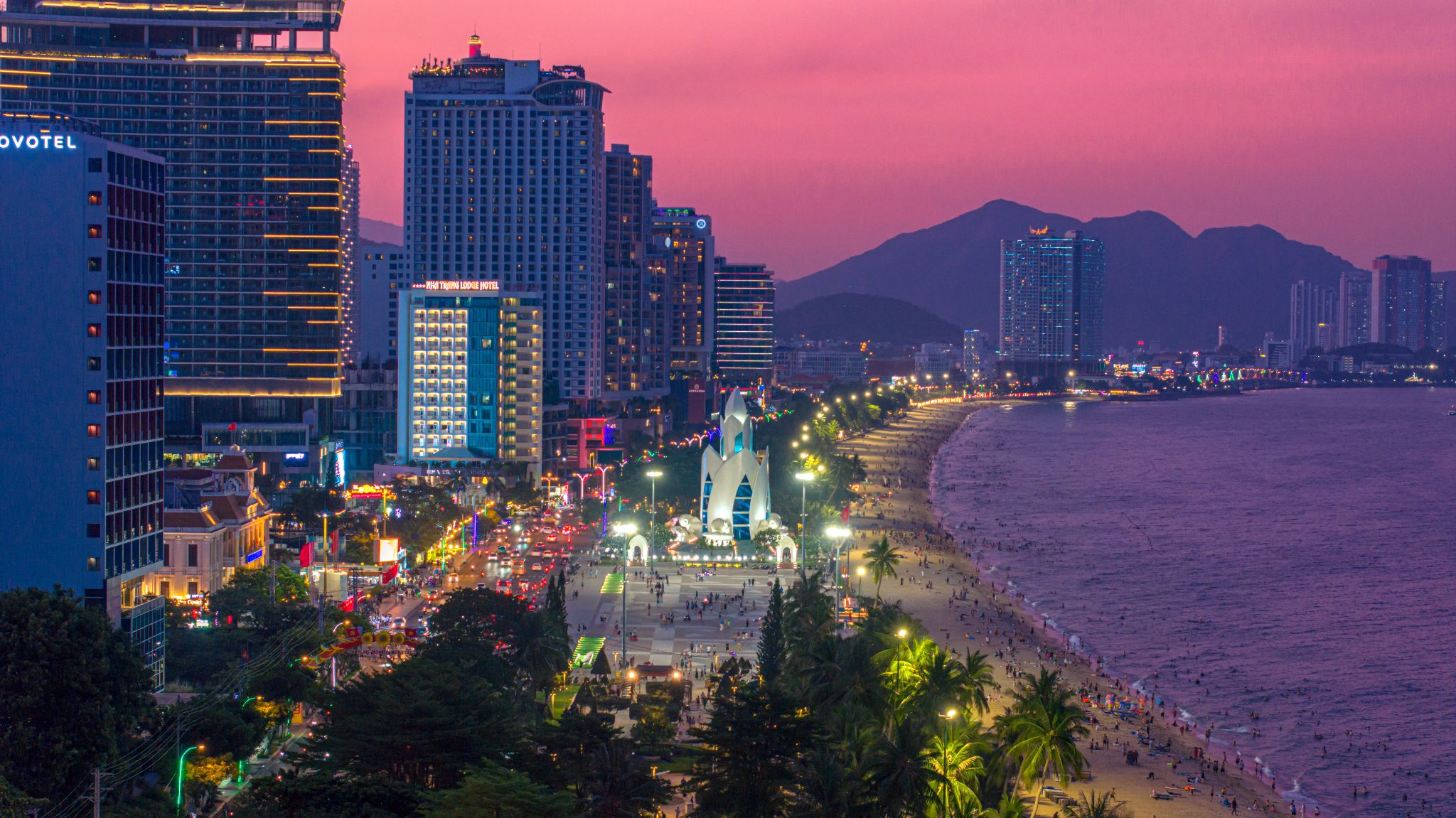 Nha Trang từng là điểm đến tiên phong với các bar, pub ven biển sôi động.
