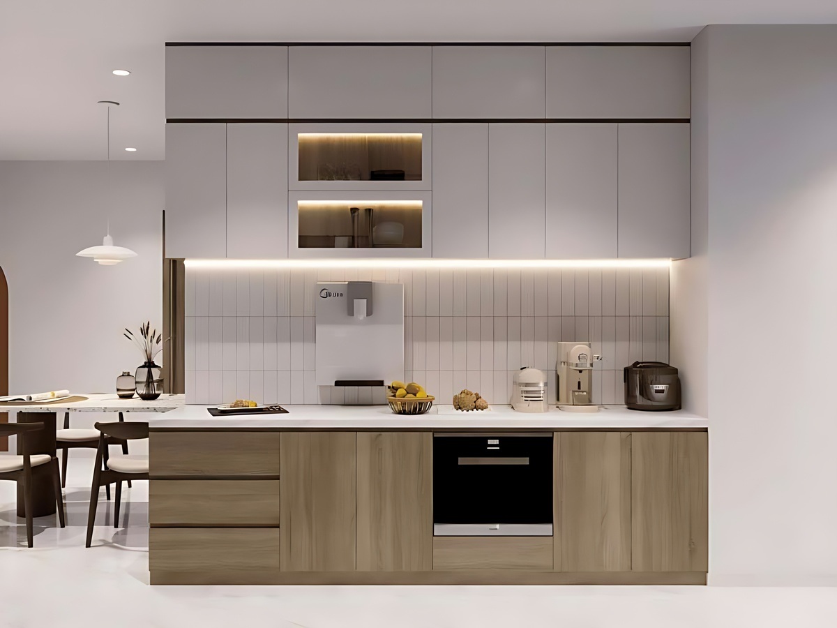 Thiết kế tối giản và nội thất đa năng giúp tối ưu diện tích cho bếp nhỏ.
