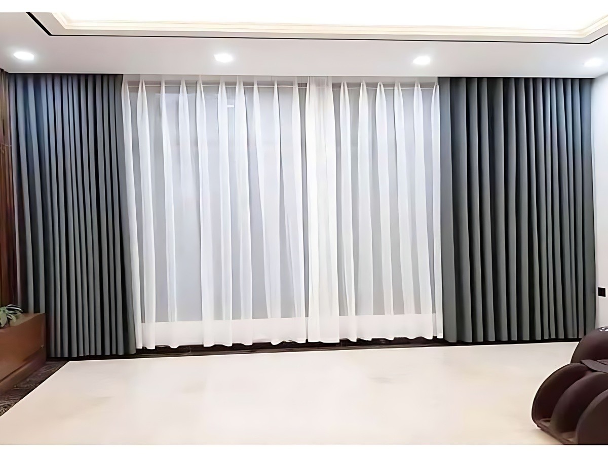 Chất liệu và màu sắc rèm cần cân bằng giữa khả năng cản nhiệt, điều tiết ánh sáng.
