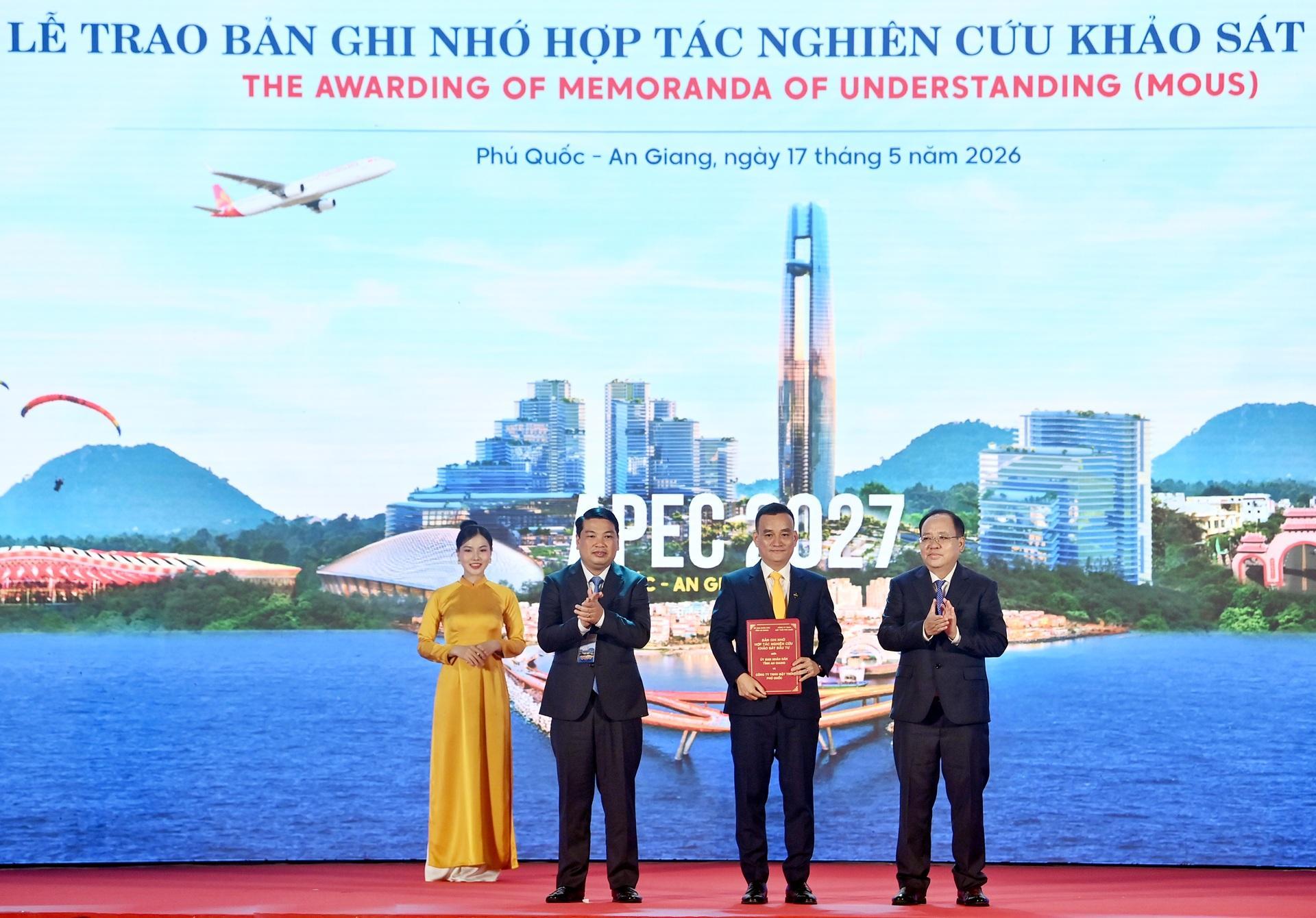 Bên cạnh các dự án phục vụ APEC 2027, Sun Group tiếp tục cam kết đầu tư mạnh mẽ cho hạ tầng Phú Quốc trong tương lai.