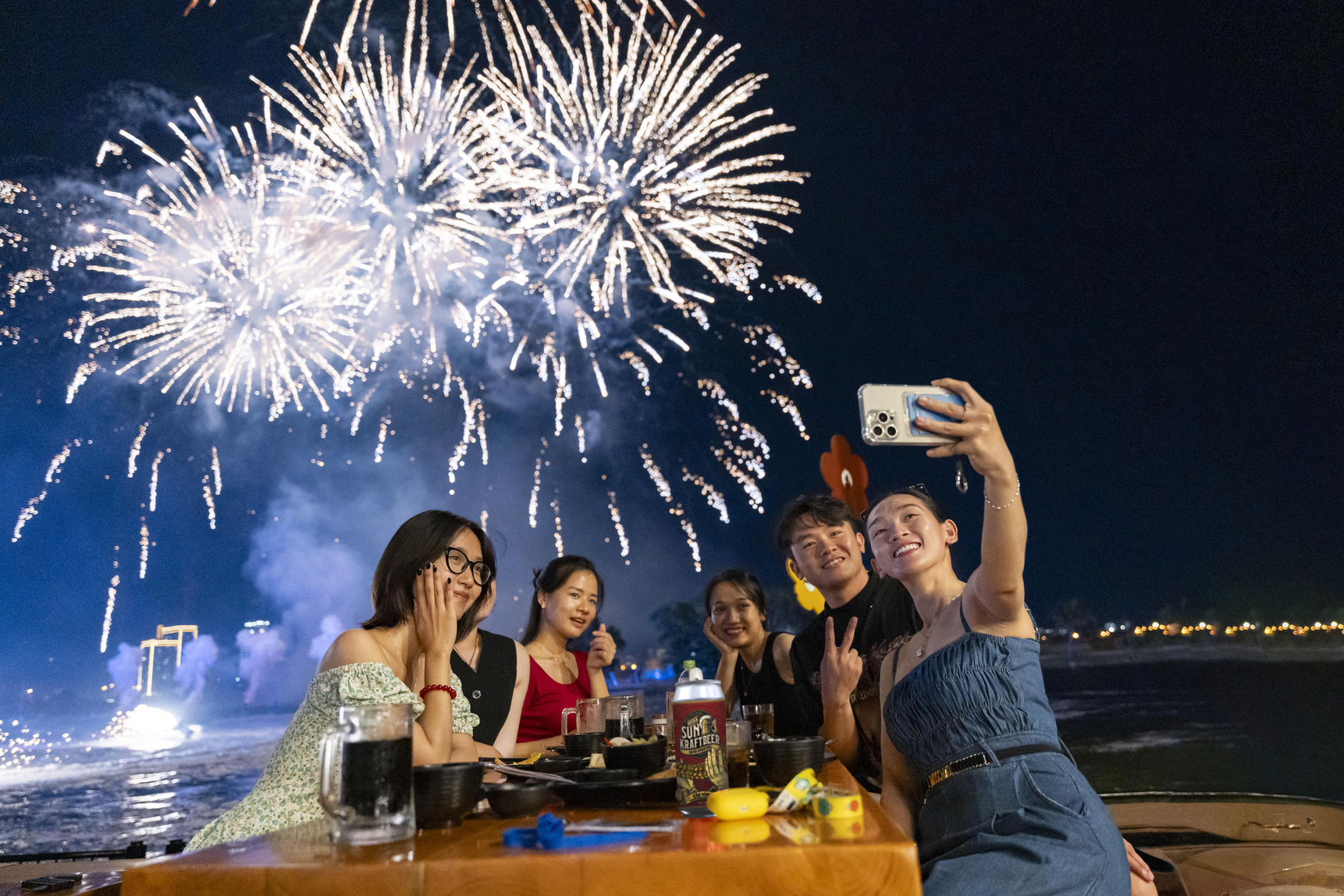 Phú Quốc chuyển mình mạnh mẽ nhờ hệ sinh thái show diễn, lễ hội và giải trí do Sun Group kiến tạo.