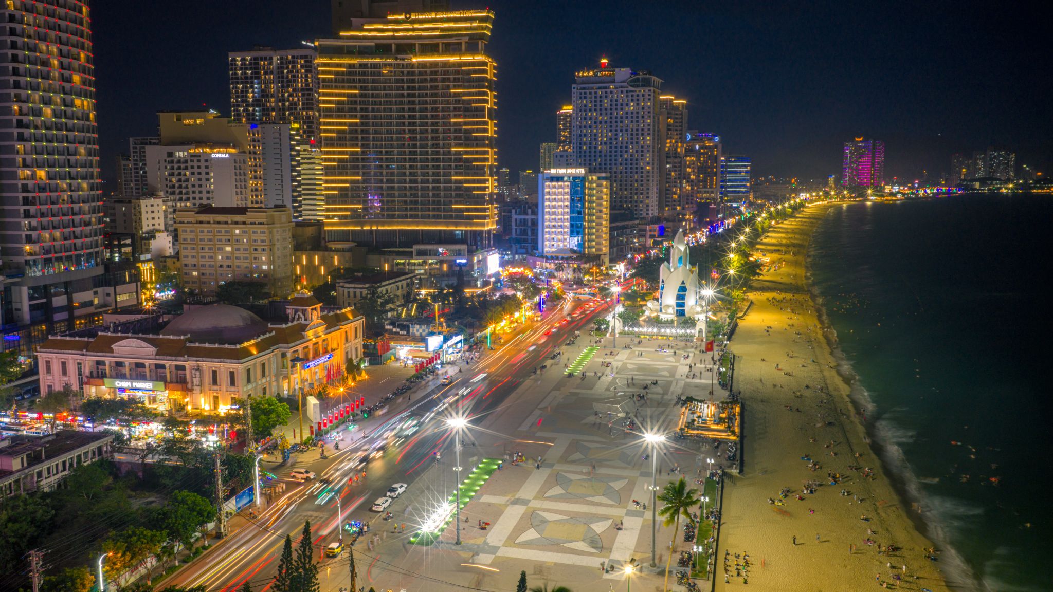 Nha Trang vẫn thiếu những trải nghiệm đêm quy mô để giữ chân và tăng chi tiêu của du khách.