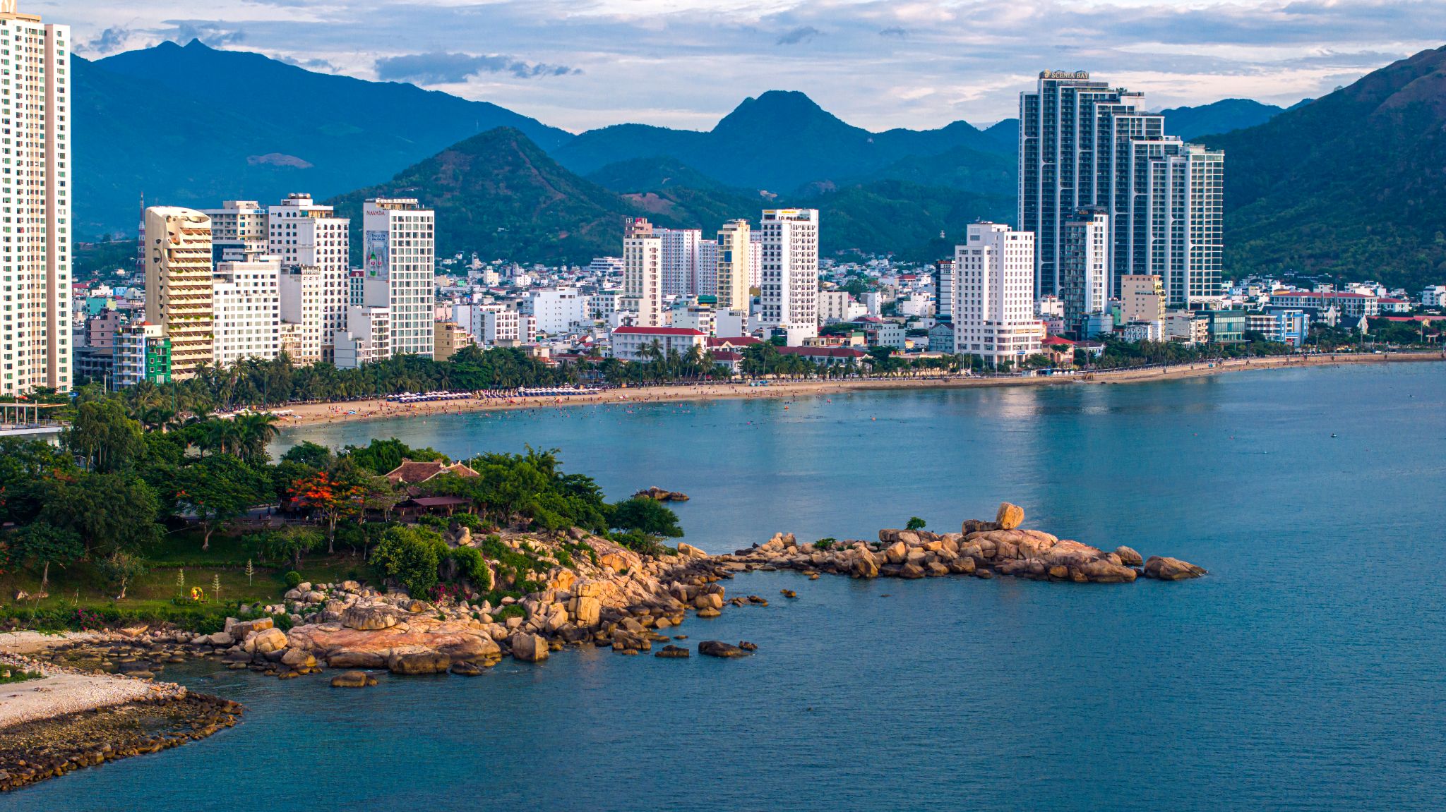 Nhà đầu tư hiện nay ưu tiên chọn những bất động sản có thể tạo dòng tiền đều đặn. Ảnh: Minh Tú