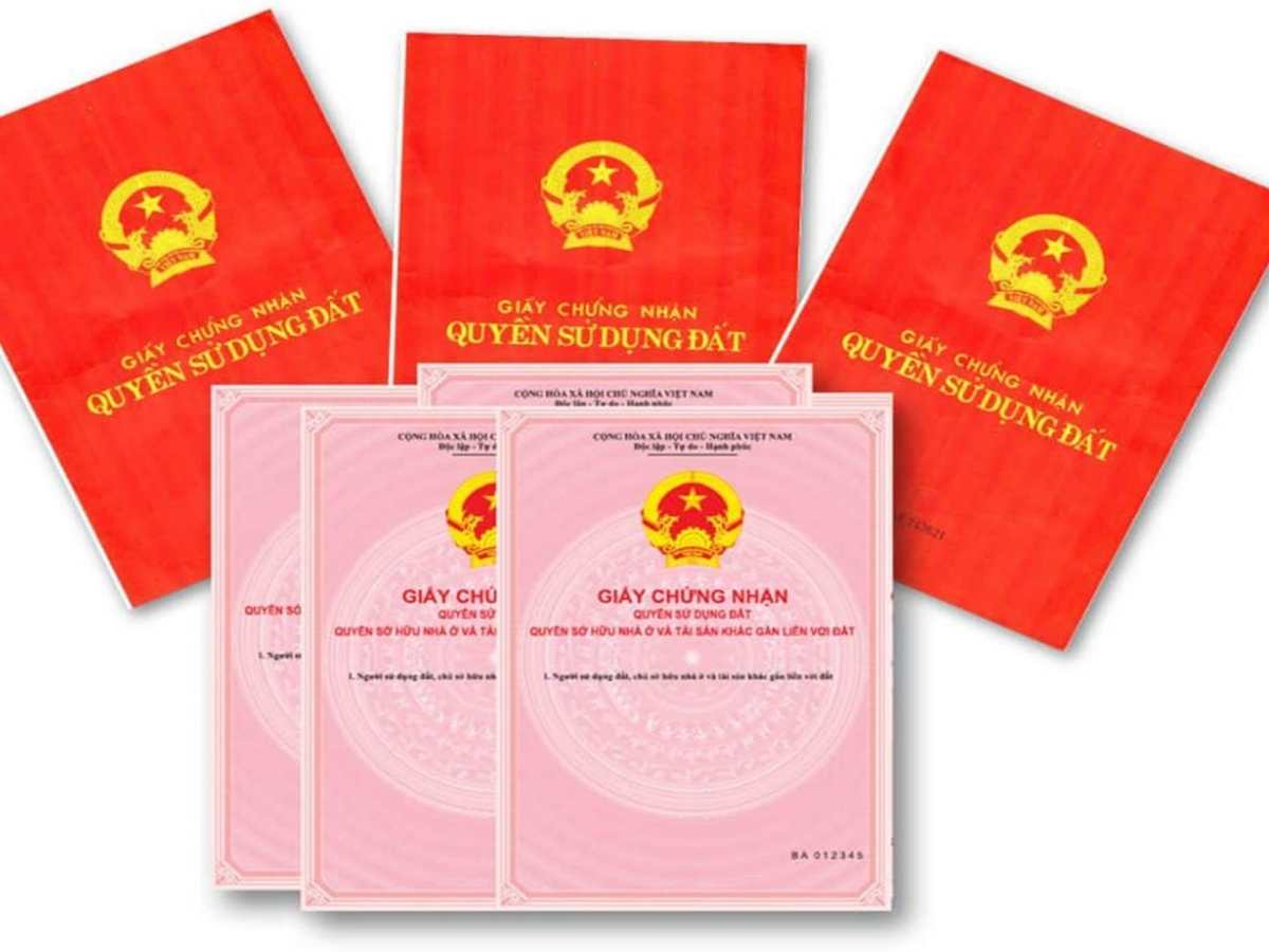 Bằng khoán khác sổ đỏ, sổ hồng về hệ thống pháp luật và thời kỳ cấp. (Nguồn: Sưu tầm)