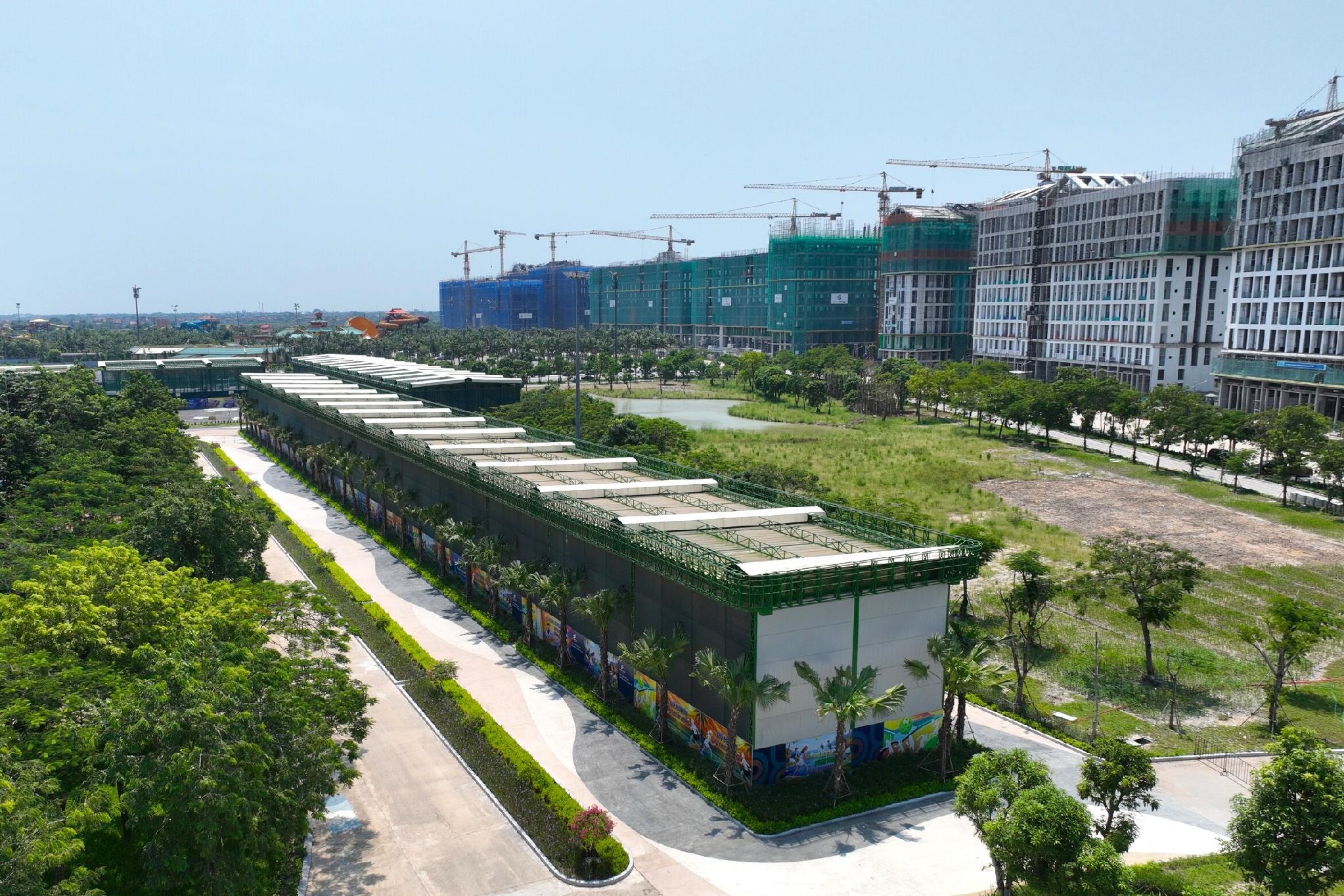 Các tòa căn hộ cao tầng Park Residence thi công ấn tượng. Ảnh: Ánh Dương