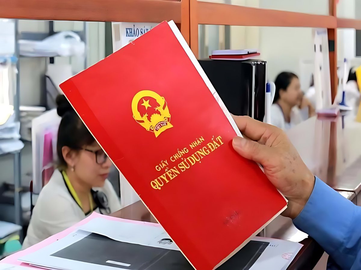 Người mua chuẩn bị hồ sơ chứng từ cần thiết để vay vốn.