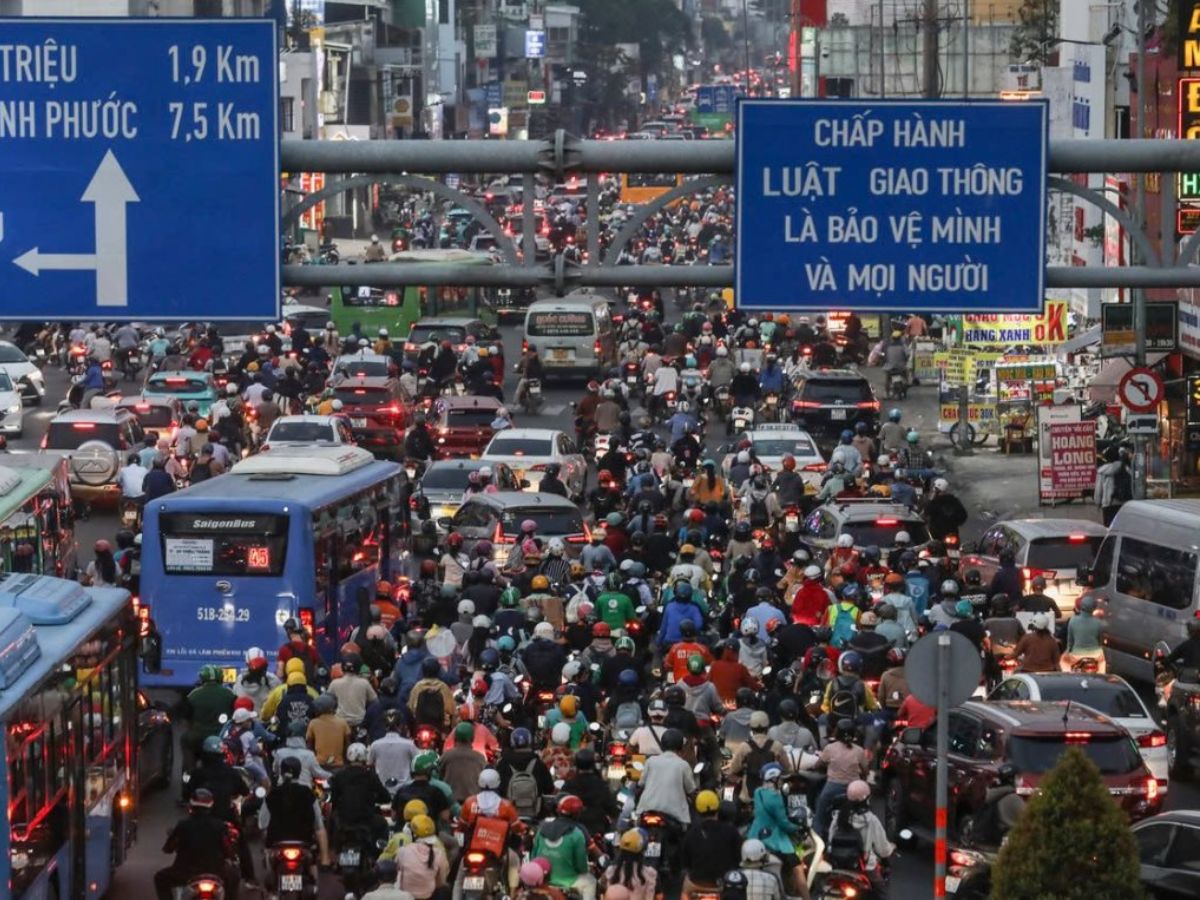 Áp lực hạ tầng tại khu vực nội đô đang khiến chất lượng sống của người dân chịu nhiều sức ép.