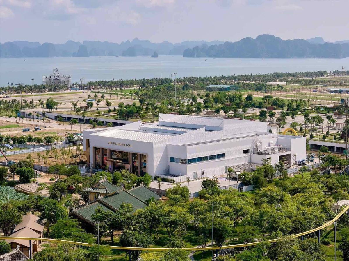 Sun Gallery Hạ Long nằm cách Cổng Tây Sun World Ha Long khoảng 1.4 km