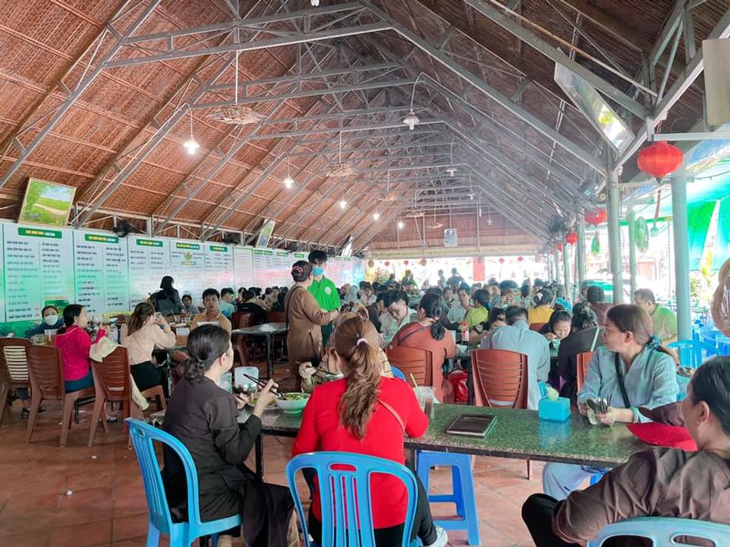 Quán chay Tri Ân là một trong những quán ăn chay Tây Ninh thu hút đông đảo khách du lịch