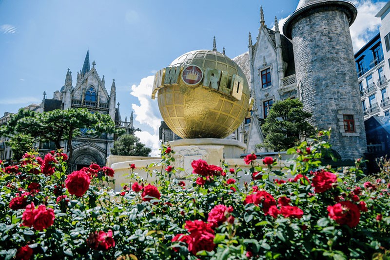 Quả cầu vàng - Biểu tượng của Sun World Ba Na Hills