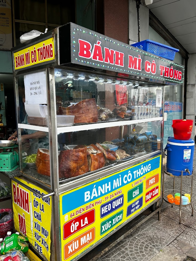 Quán bánh mì chảo cô Thông