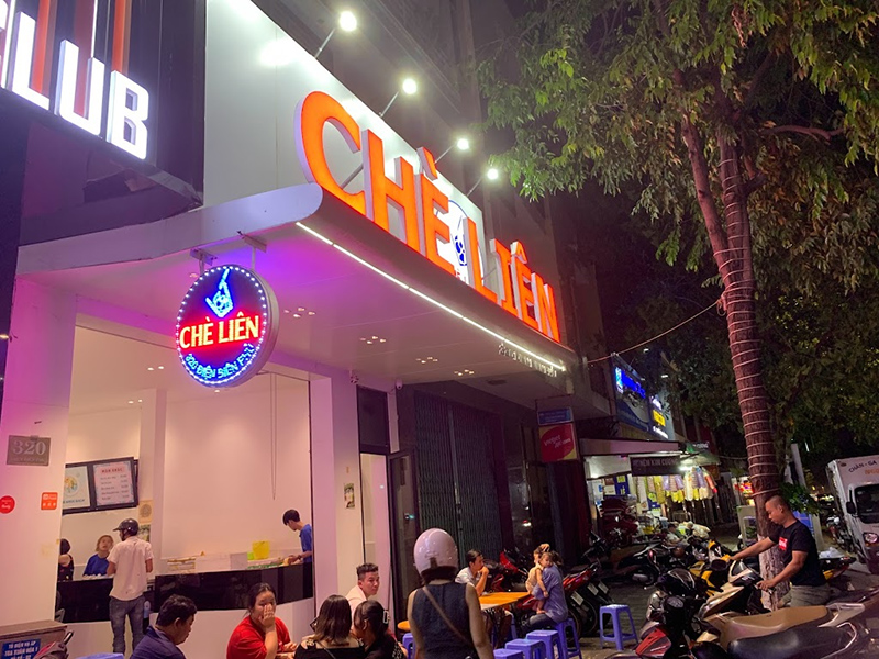 Chè sầu Liên cơ sở Điện Biên Phủ thu hút rất nhiều khách tới ăn