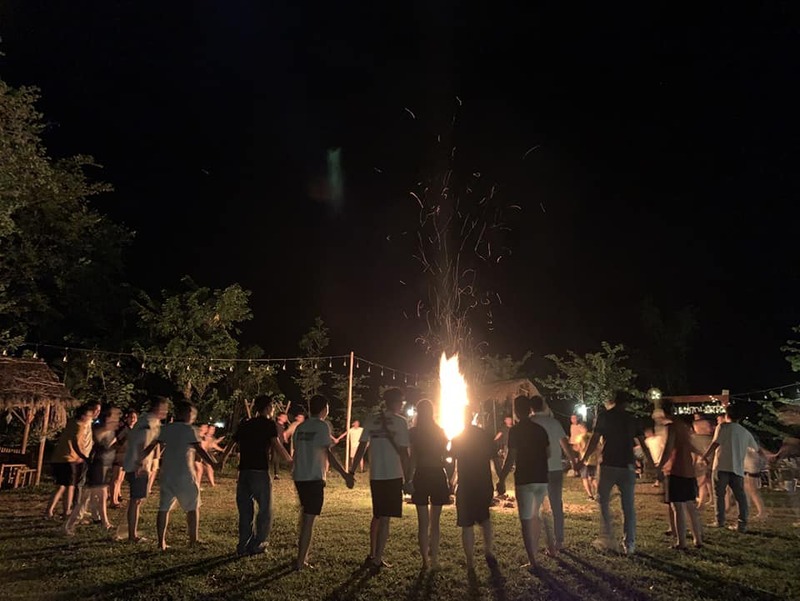 Bonding, đốt lửa trại tại Cu Đê Camping (Nguồn: googleusercontent)