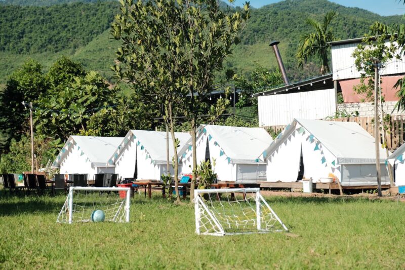 Một góc lều trại yên bình, được trang trí xinh xắn tại Đủng Đỉnh Camping (Nguồn: Đủng Đỉnh Camping)