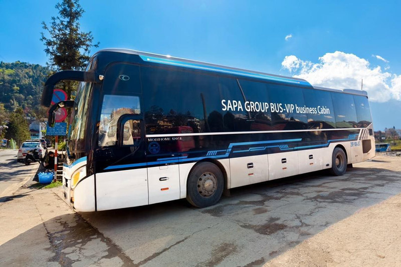 Cơ sở vật chất của xe cabin đôi Sapa Group Bus toát lên vẻ hiện đại, tiện nghi