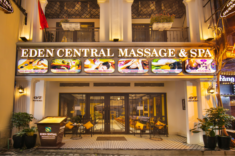 Eden Central Massage & Spa nằm đối diện tòa nhà Sun Plaza