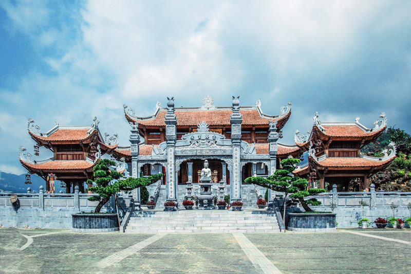 Chùa Trình với với lối kiến trúc truyền thống lấy cảm hứng từ những danh lam cổ tự Việt Nam xa xưa