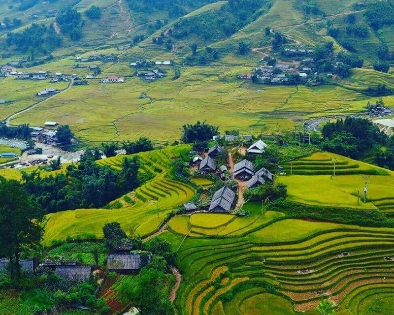 Bản Tả Van thơ mộng nhìn từ trên cao
