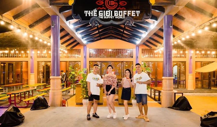 Thức ăn ngon và kiến trúc đẹp là điều mà nhiều người nhớ đến nhà hàng Thế giới Buffet tại Asia Park