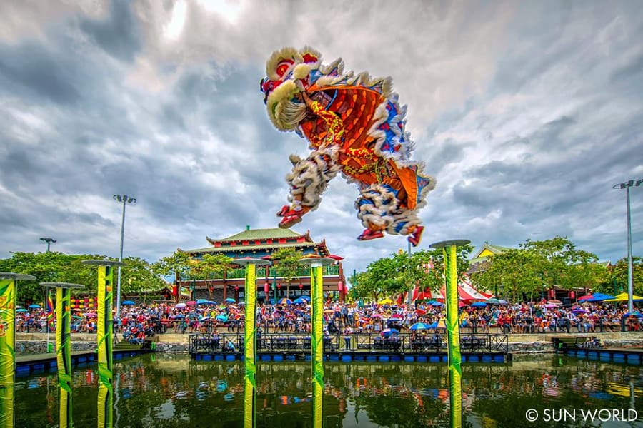 Các tiết mục nghệ thuật hoành tráng tại Asia Park