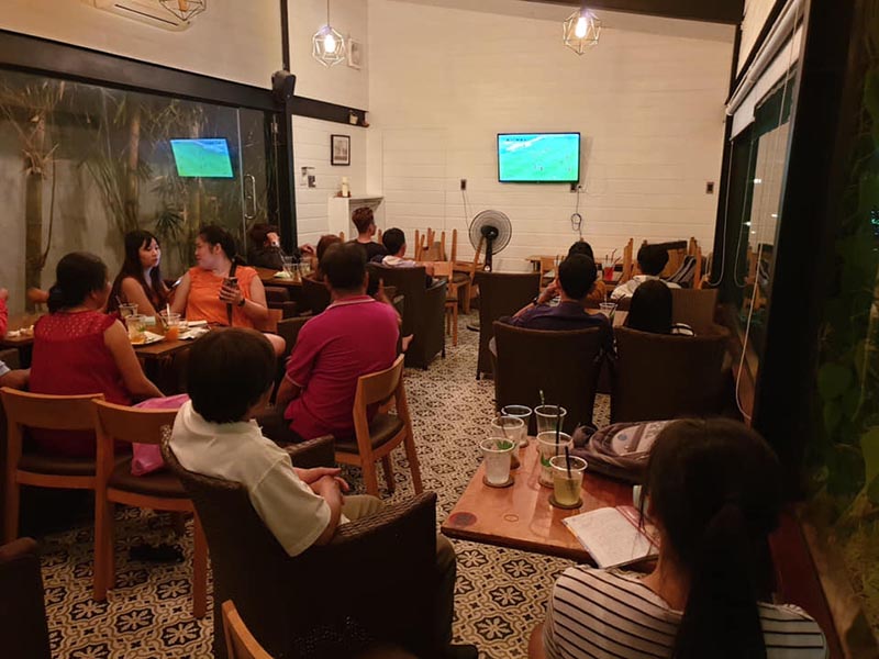 Không gian trong nhà của Sen Đá Coffee