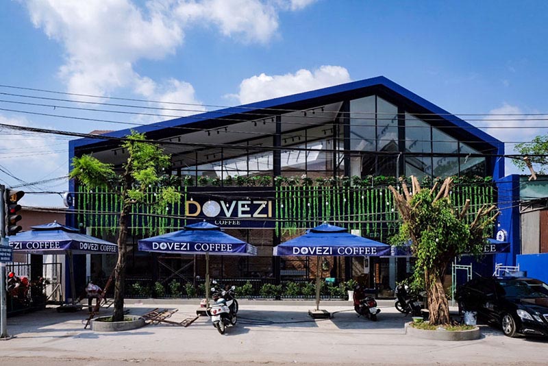 Quán cà phê Dovezi Coffee nhìn từ bên ngoài
