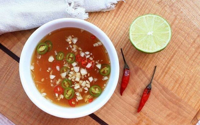 Mắm điều có màu cánh gián