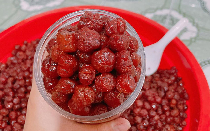 Mứt chùm ruột màu đỏ đẹp mắt