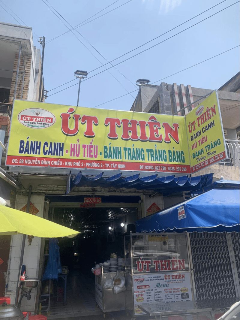 Út Thiên là quán bánh canh Trảng Bàng Tây Ninh nổi tiếng lâu đời