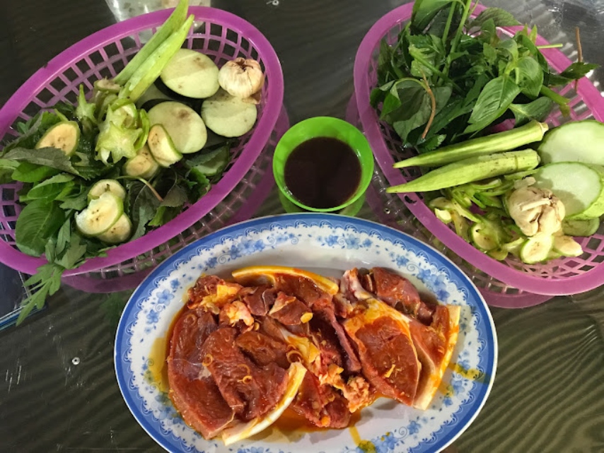 Thịt bò tươi được tẩm ướp vừa vị là điểm cộng của quán