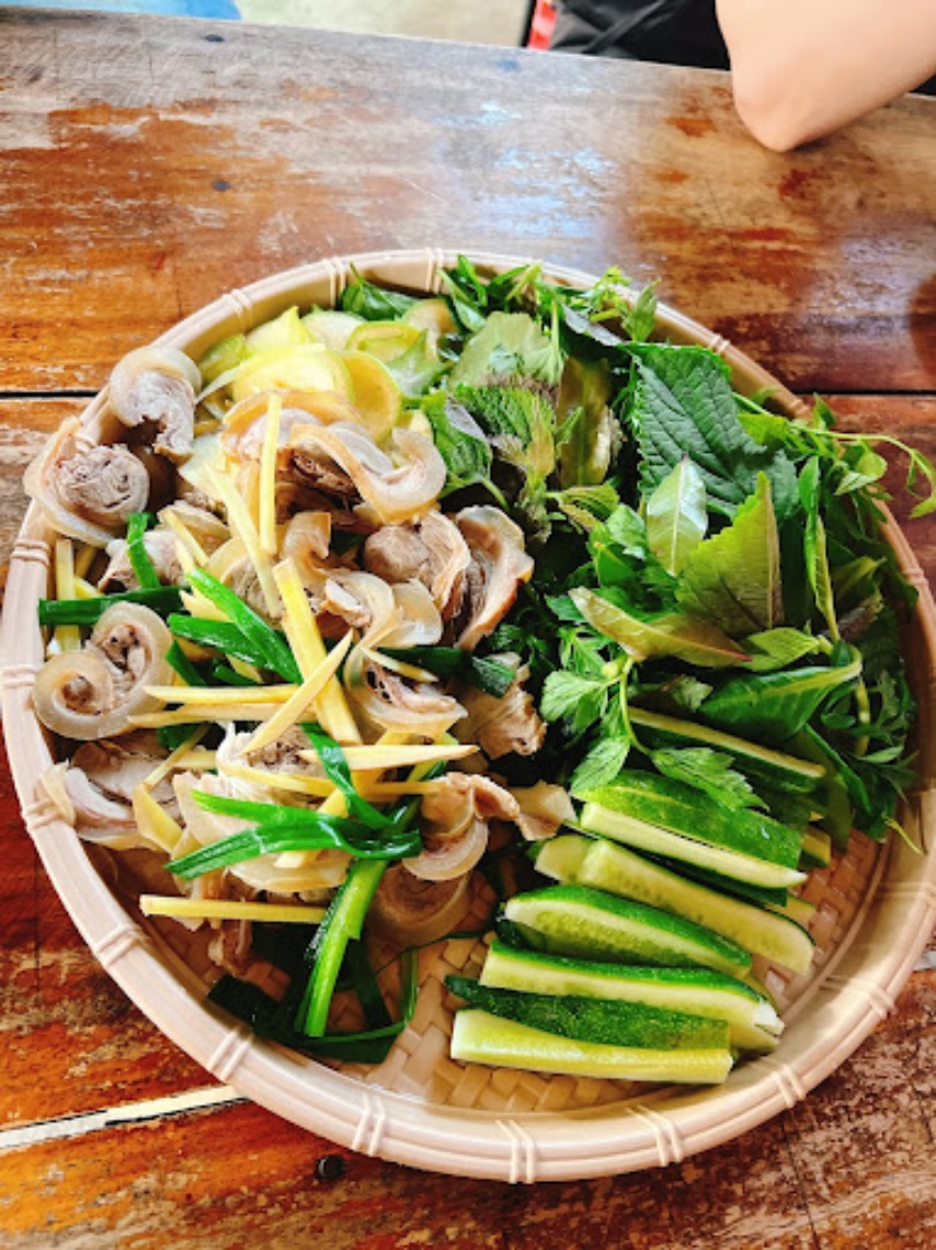 Mâm bò tơ hấp cuốn bánh tráng