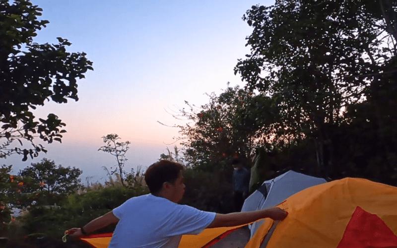 Bạn nên thử cắm trại núi Bà Đen khi đến với vùng đất này
